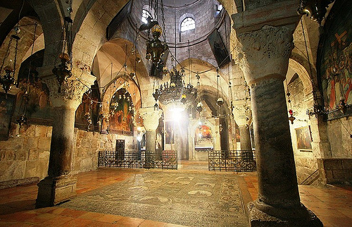 El interior de la Basílica del Santo Sepulcro. |Fotografía: www.forosdelavirgen.org 